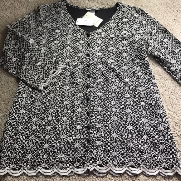 NWT LACE TOP - Picture 1 of 4